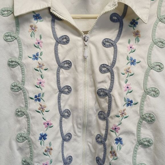Alfred Dunner Floral Embroidered Cotton Windbreaker Jacket Women's Plus Size 16 - Picture 3 of 15